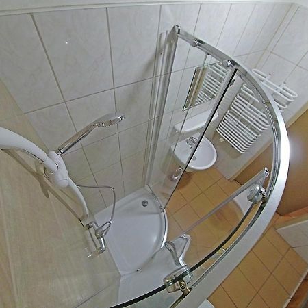 Hostel "Na Bocianowie" Bydgoszcz Exteriör bild