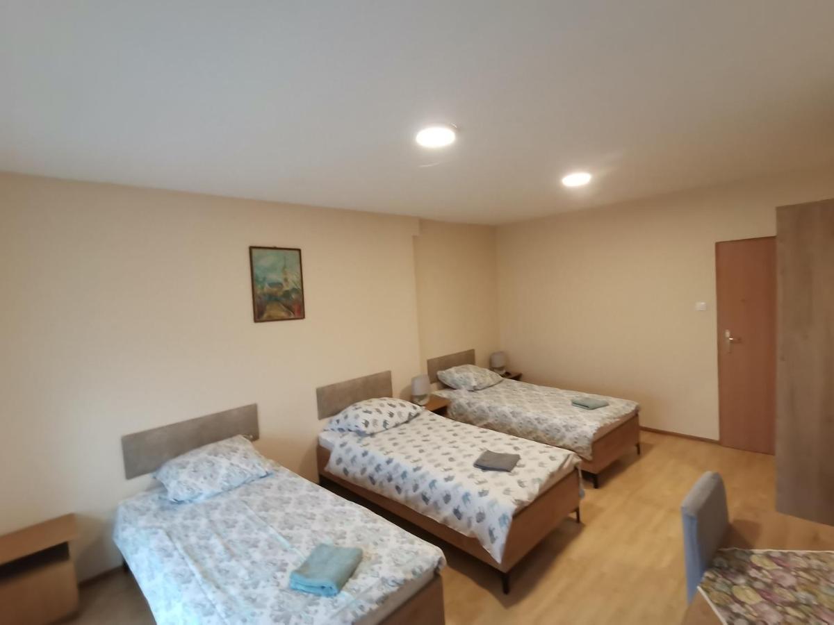 Hostel "Na Bocianowie" Bydgoszcz Exteriör bild