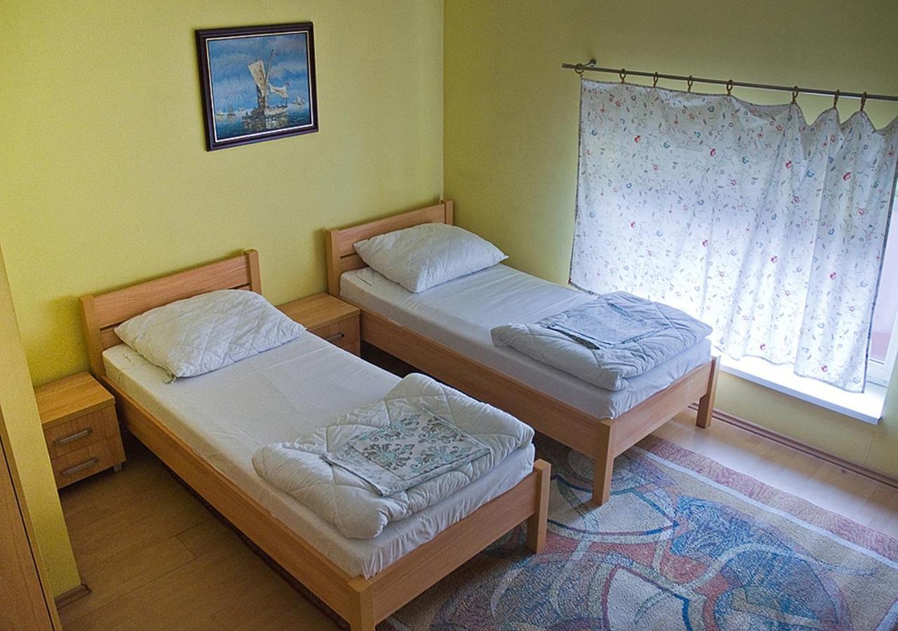 Hostel "Na Bocianowie" Bydgoszcz Exteriör bild
