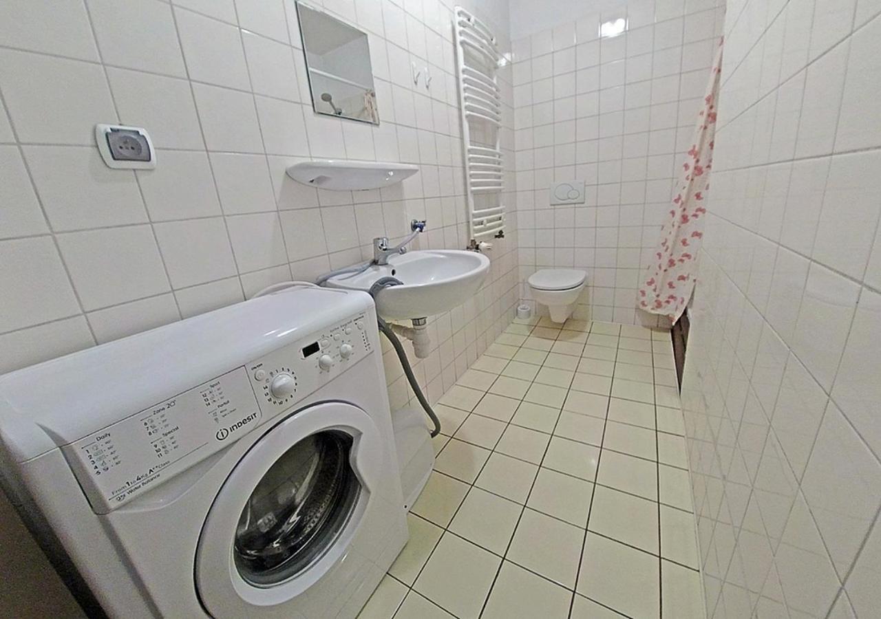 Hostel "Na Bocianowie" Bydgoszcz Exteriör bild