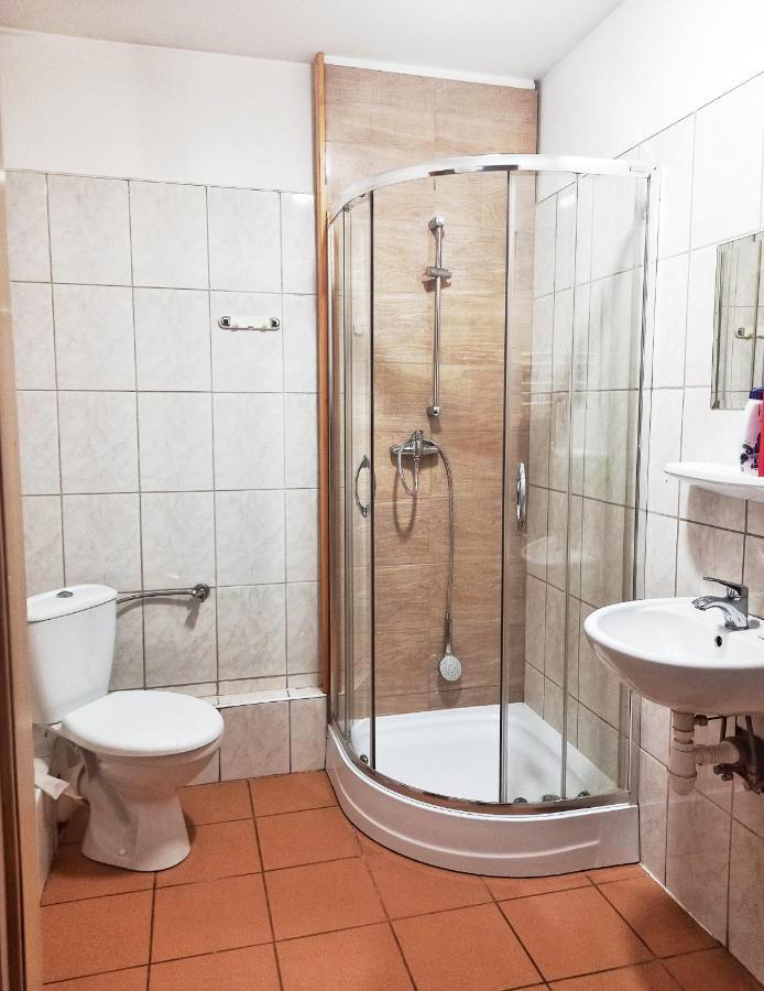Hostel "Na Bocianowie" Bydgoszcz Exteriör bild