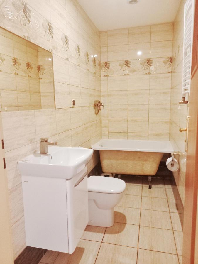 Hostel "Na Bocianowie" Bydgoszcz Exteriör bild